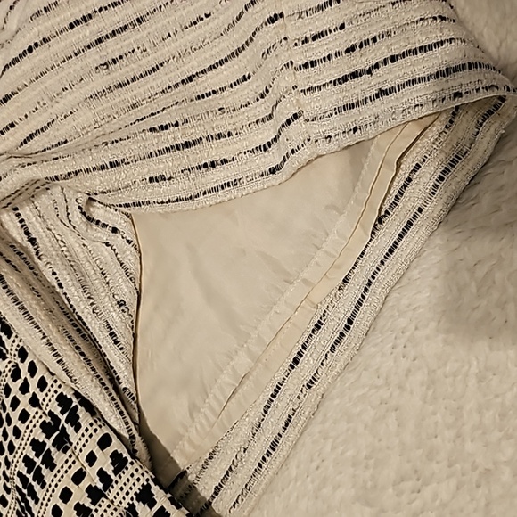 2 H&M penicl skirts2 H&M penicl skirts - Picture 6 of 8